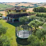 Villa 13 *